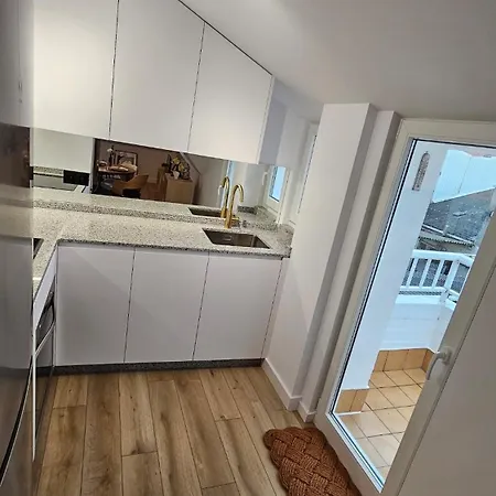 Apartment Acogedor En La Plaza Del Concello Carballo